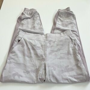 Athleta Brooklyn Lined Camo Pants Size 8 Very Pale Purple